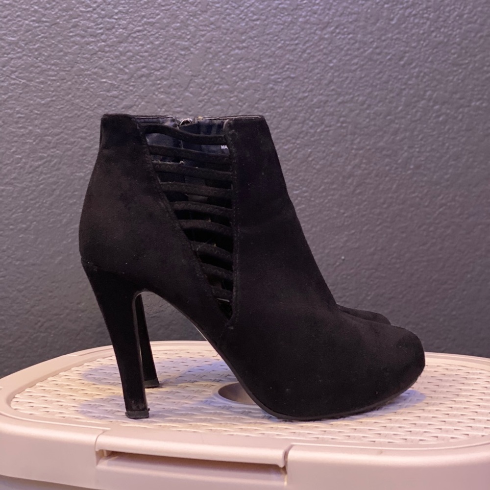 black booties